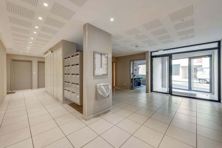 entrée résidence étudiante LOGIFAC Bancel Lyon