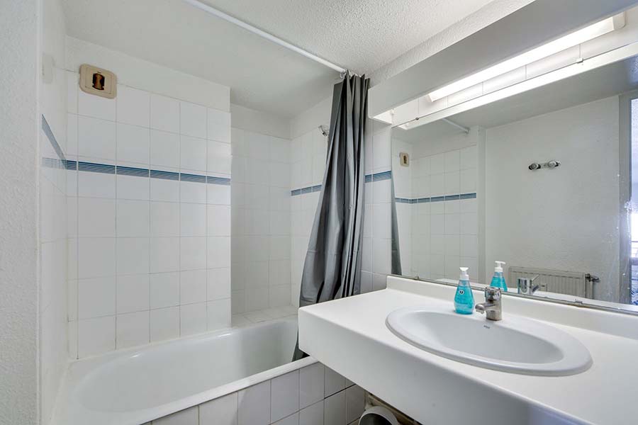 salle de bain résidence étudiante LOGIFAC Belles Lettres Lyon 7