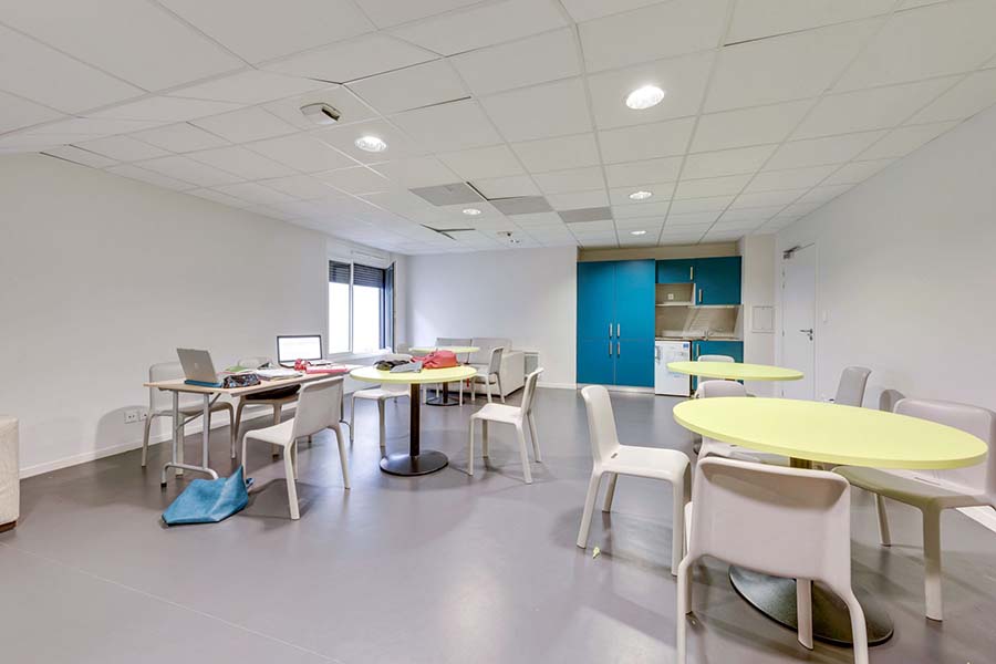 salle commune résidence étudiante LOGIFAC Courmont Pierre-Bénite