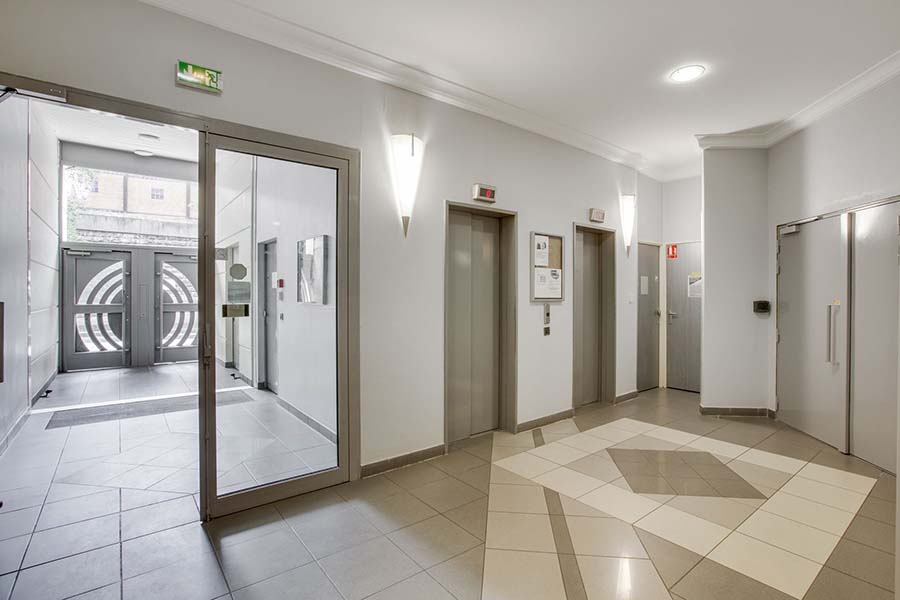 LOGIFAC résidence étudiante Porte de Montmartre vue Paris entrée