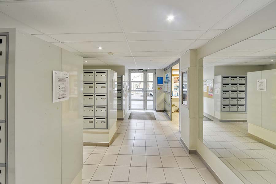 entrée residence-paris-logifac-etudiant