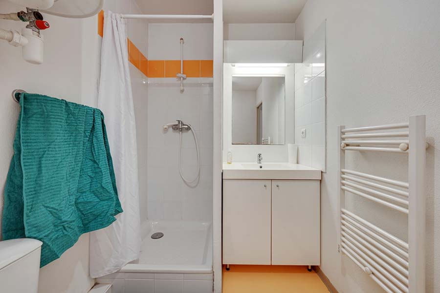 salle de bian residence etudiante logifac Lyon Virgile